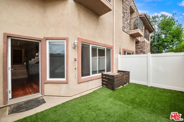 5241 Colodny Drive, Agoura Hills CA: https://media.crmls.org/mediaz/0c73d523-fe7b-47b9-9470-846f789df873.jpg