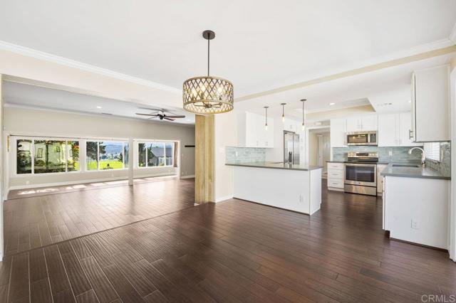 Detail Gallery Image 14 of 43 For 33 via Casitas, Bonsall,  CA 92003 - 3 Beds | 2 Baths