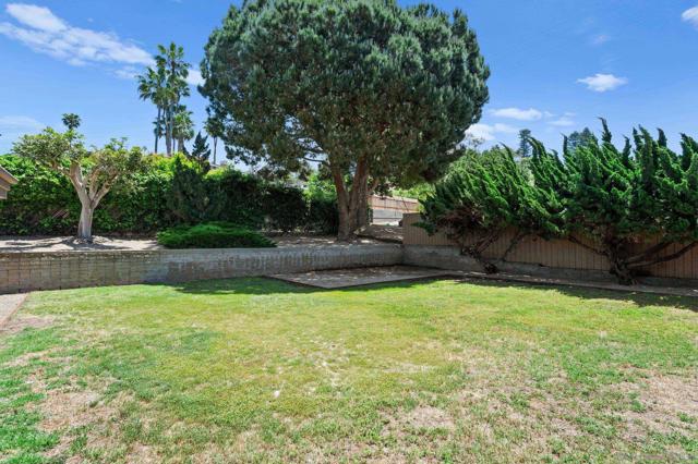 1201 Via Barranca, La Jolla CA: https://media.crmls.org/mediaz/0c74fdb4-d87b-4e5c-bd77-582ebf2341f1.jpg