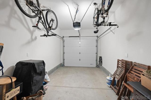 1400 Lasso Way, Rancho Mission Viejo CA: https://media.crmls.org/mediaz/0c7518da-77f0-4278-b1e0-4d8f1c3790ef.jpg