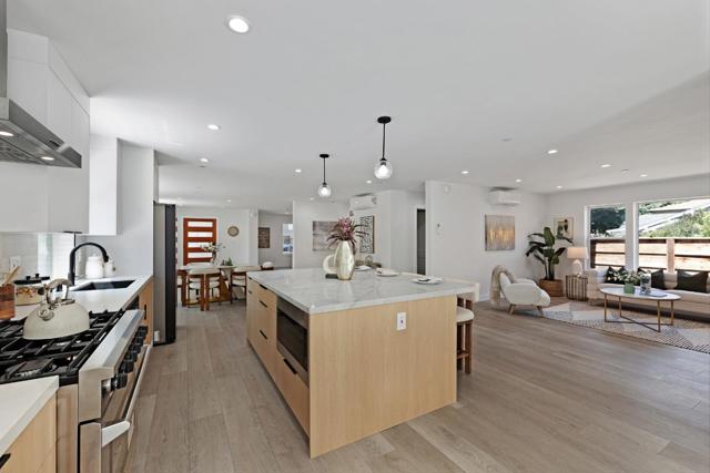 35 Arch Street, Redwood City CA: https://media.crmls.org/mediaz/0c7558ea-d566-4598-bfe9-6778bd6441c2.jpg