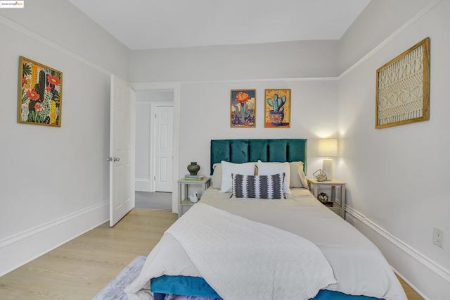 3034 Martin Luther King Jr Way, Oakland CA: https://media.crmls.org/mediaz/0c7641f0-db62-4bef-ab25-b4788002c34d.jpg