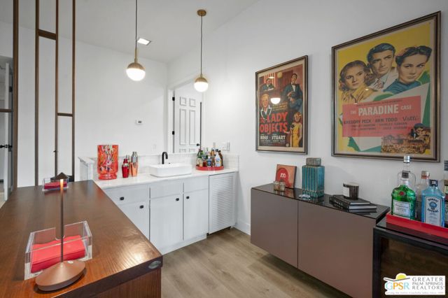 87 Magdalena Drive, Rancho Mirage CA: https://media.crmls.org/mediaz/0c76912d-1ffd-4072-8ed9-381df42442d9.jpg