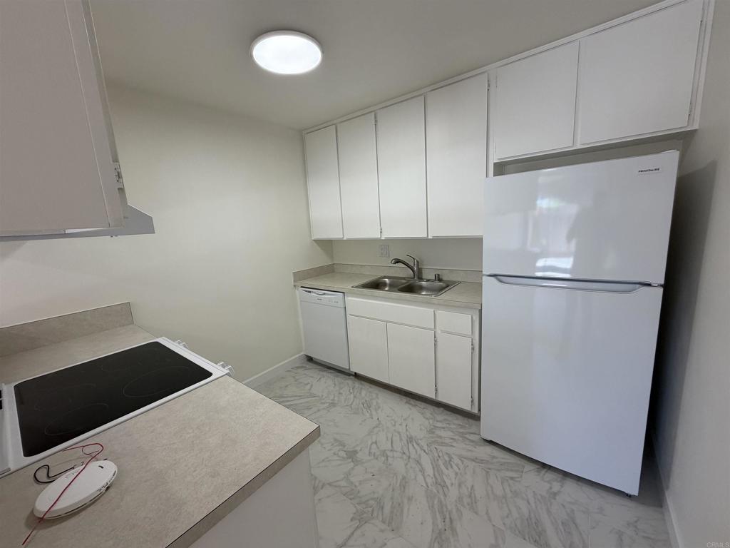 403 Requeza Street - photo 5