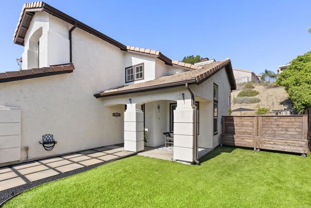 Detail Gallery Image 3 of 46 For 2225 Baxter Canyon Dr, Vista,  CA 92081 - 3 Beds | 2/1 Baths