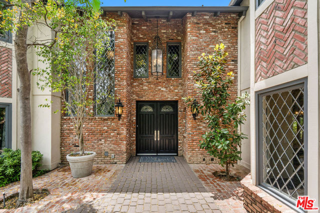 204 Bell Canyon Road, Bell Canyon CA: https://media.crmls.org/mediaz/0c7bbf17-312e-46fc-b08e-a4668435b10e.jpg