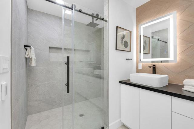 3431 Fleetwood Drive, San Bruno CA: https://media.crmls.org/mediaz/0c7bc7d4-42dc-45f7-af16-23168f162c51.jpg