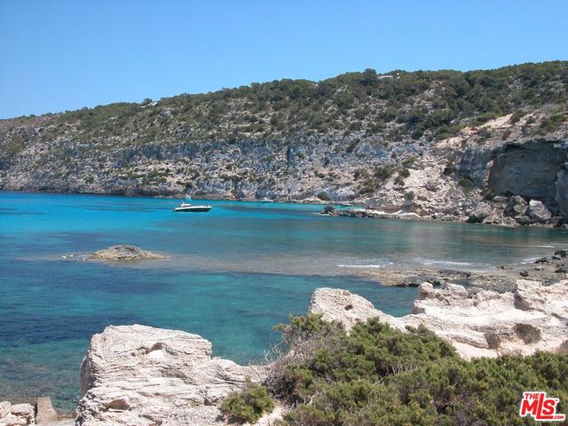 5169 Can Esperanza Toni Venda De Sa Tallaiassa,  CA: https://media.crmls.org/mediaz/0c7bdf22-dbf2-424a-b0b5-c93c7d43392c.jpg