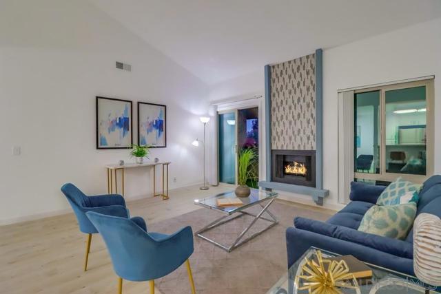 10350 Caminito Cuervo, San Diego CA: https://media.crmls.org/mediaz/0c7c07c8-b828-4f64-9f70-a7741b1e8b7f.jpg