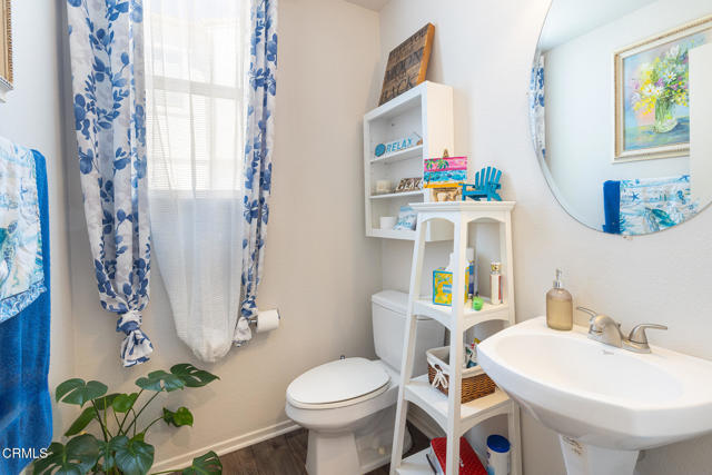 Detail Gallery Image 5 of 38 For 148 Beach Side Ct, Ventura,  CA 93001 - 2 Beds | 2/1 Baths