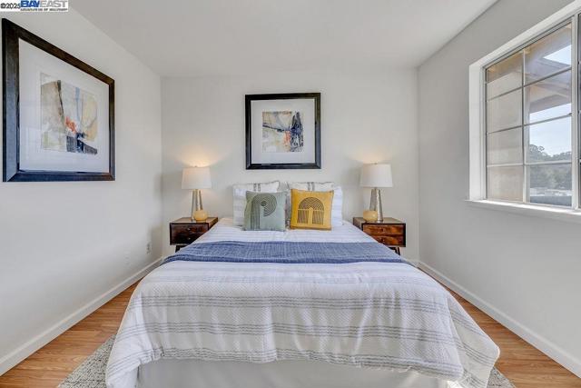 21917 Nugget Canyon Dr, Castro Valley CA: https://media.crmls.org/mediaz/0c7c7dc2-04ba-446d-b4b8-79dec79de5a3.jpg