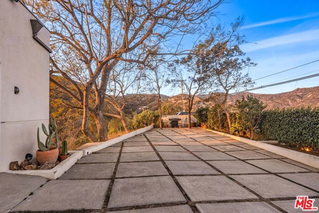 2727 Corral Canyon Road, Malibu CA: https://media.crmls.org/mediaz/0c7db4f8-b1aa-46ea-9165-13a0276d0c94.jpg