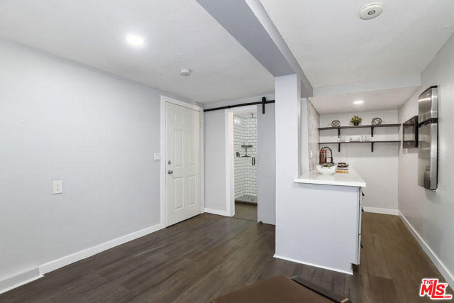 3741 Woolwine Drive, Los Angeles CA: https://media.crmls.org/mediaz/0c7dcda7-d05a-41e2-ba08-b553ece3fc1e.jpg