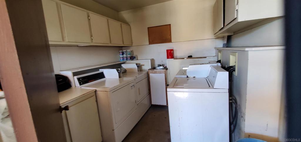 MLS #250026772SD img 21