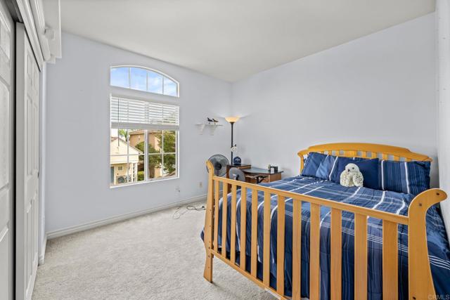 Detail Gallery Image 7 of 16 For 2935 Cliff Cir, Carlsbad,  CA 92010 - 4 Beds | 2/1 Baths