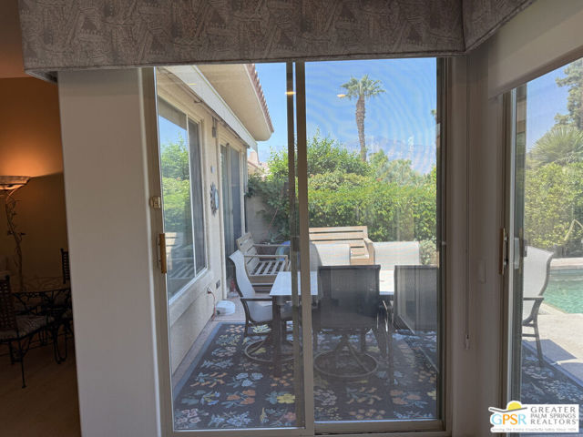 154 Kavenish Drive, Rancho Mirage CA: https://media.crmls.org/mediaz/0c7e8e83-81b8-4797-b8d0-11ec6a1ed9f1.jpg