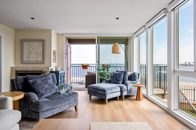 1221 Parker Pl, San Diego CA: https://media.crmls.org/mediaz/0c7edd58-dafb-4feb-8e7c-0b9e4c7e858b.jpg