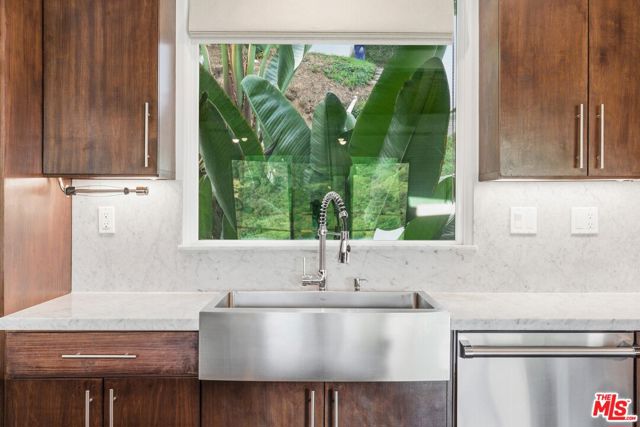 3476 Troy Drive, Los Angeles CA: https://media.crmls.org/mediaz/0c7f519f-5bd3-47a2-849c-e400e44fdd9a.jpg