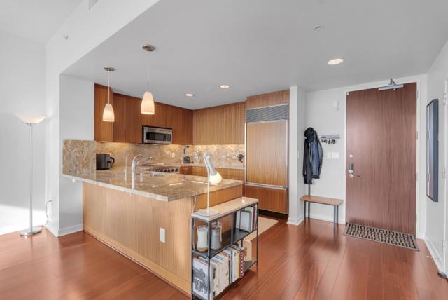 38 N Almaden Boulevard, San Jose CA: https://media.crmls.org/mediaz/0c81940a-286b-4522-81b1-e62cc25a7311.jpg