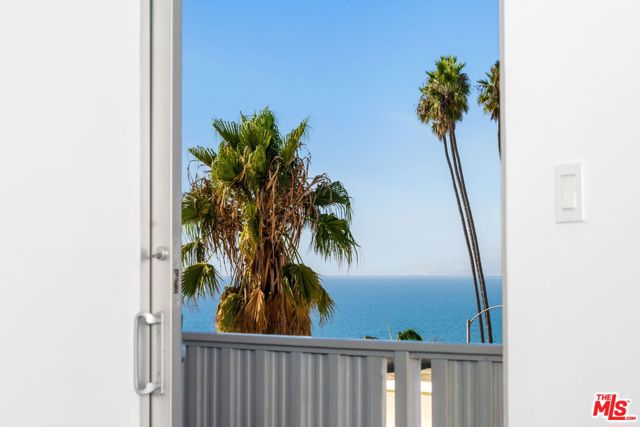 Image 18 of 30 For 101 California Avenue 403