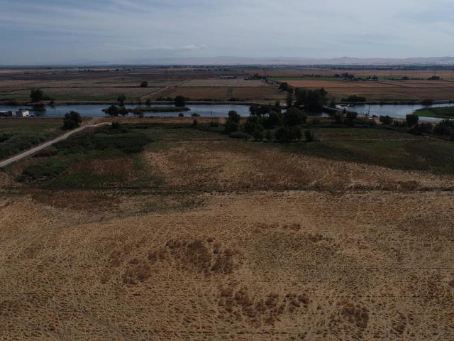 0 Tranquility Bay Road, Knightsen CA: https://media.crmls.org/mediaz/0c8318b5-8ee9-4bfa-b3ca-8058b11ca3ea.jpg