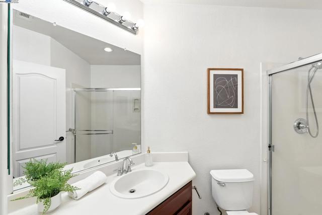 3909 Danbury Way, Fairfield CA: https://media.crmls.org/mediaz/0c83740c-35d0-4475-9ea1-560bb46cb340.jpg