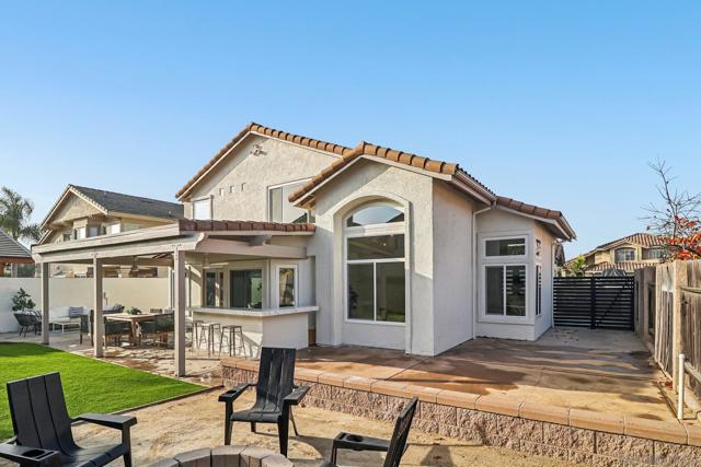 664 Crescent Dr, Chula Vista CA: https://media.crmls.org/mediaz/0c83d23c-c1d4-4e25-a0f7-c04093edd2aa.jpg
