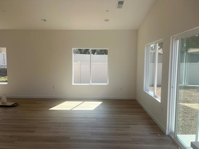 11977 Raceway, Lakeside CA: https://media.crmls.org/mediaz/0c84149f-aed8-4c17-964f-6599659cdfb4.jpg