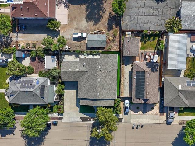 741 N N St, Livermore CA: https://media.crmls.org/mediaz/0c841bb1-cff0-4974-8aa8-811559645b14.jpg