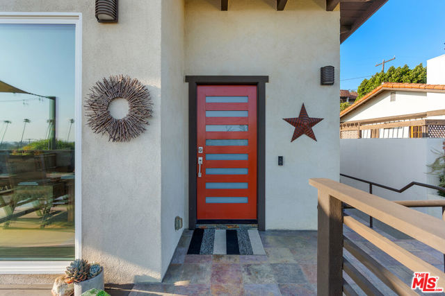 2141 El Jardin Avenue photo 3