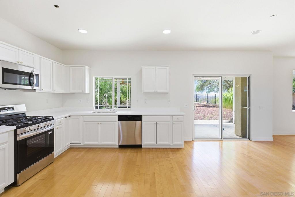 820 Plumeria St - photo 13