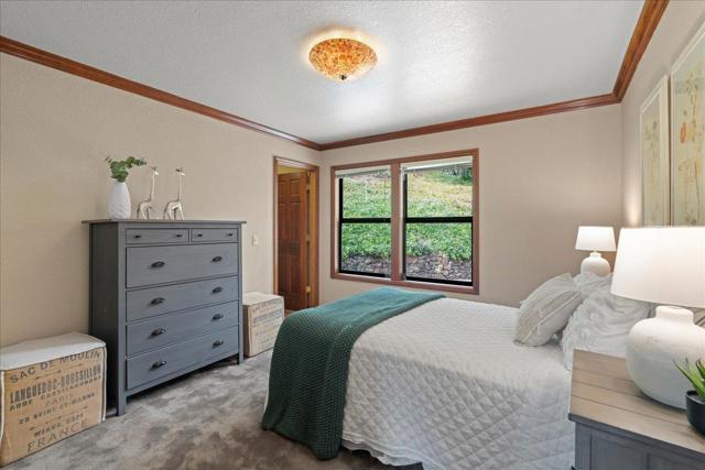 19960 Skyline Boulevard, Los Gatos CA: https://media.crmls.org/mediaz/0c84ce2c-6095-49cc-8a8a-498ccfbb5266.jpg