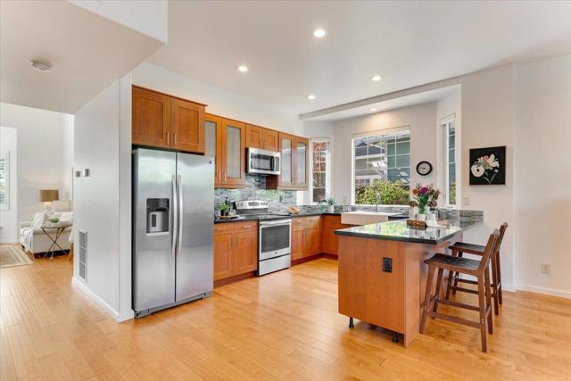 513 Hill Street, Capitola CA: https://media.crmls.org/mediaz/0c85ae32-dc42-4284-9b02-3ddb278d3113.jpg