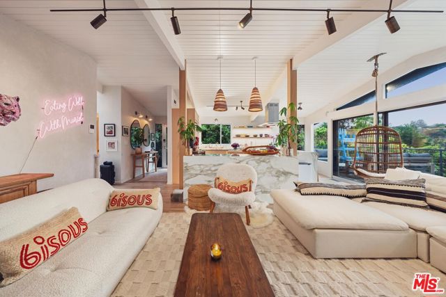 295 Mabery Road, Santa Monica CA: https://media.crmls.org/mediaz/0c85c54b-38b5-4737-9859-88ec64e6d780.jpg