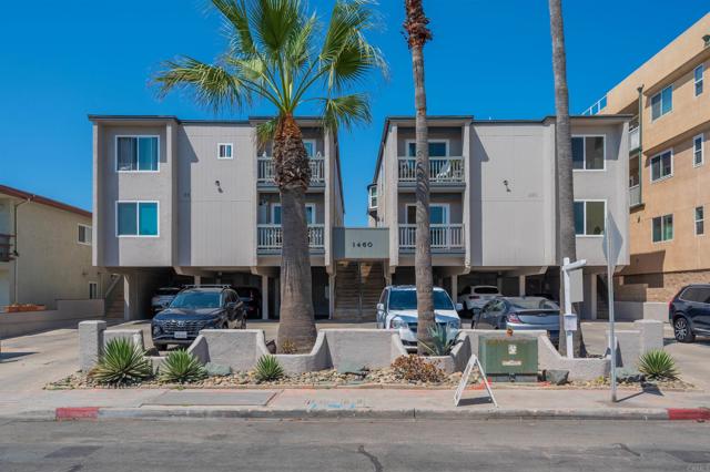 1460 Seacoast Drive, Imperial Beach CA: https://media.crmls.org/mediaz/0c85d047-b094-4784-b96c-5b5a1669ee73.jpg