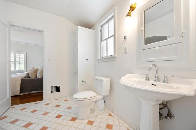 706 Edgewood Road, San Mateo CA: https://media.crmls.org/mediaz/0c866937-03d3-4013-8f2b-1632e6e8a25d.jpg