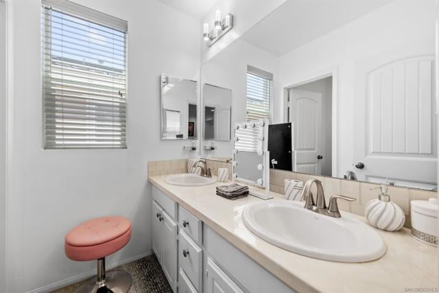 1314 Stearns Wharf Rd, Chula Vista CA: https://media.crmls.org/mediaz/0c86a041-c4b6-4d2a-ad2c-98db93cdfacc.jpg
