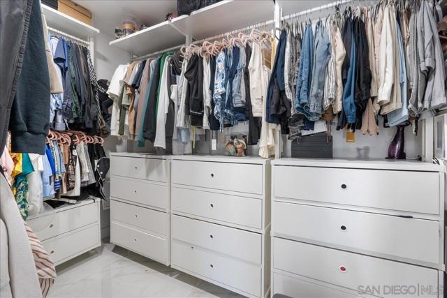 6626 Tuxedo Rd, San Diego CA: https://media.crmls.org/mediaz/0c86e54b-d10b-4b2a-85a2-a0bdde6e066c.jpg
