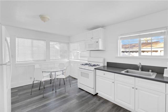 323 Rutland, San Jose CA: https://media.crmls.org/mediaz/0c86f361-732d-4d92-9bfe-5a6fc0ad89ff.jpg