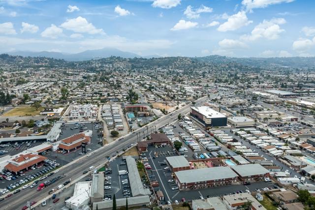 1386 E Madison Ave, El Cajon CA: https://media.crmls.org/mediaz/0c8730ac-7ac5-4bfa-b0dc-5e1a89d06303.jpg