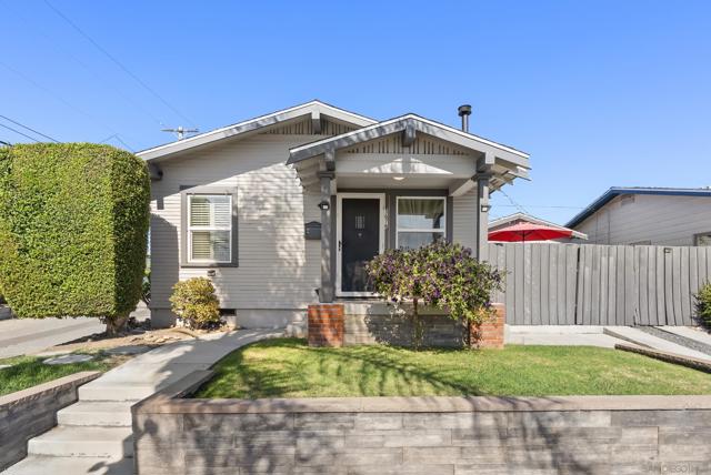 3676 Dwight St, San Diego CA: https://media.crmls.org/mediaz/0c8841c5-5258-4cee-bef4-5b36f52ec69e.jpg