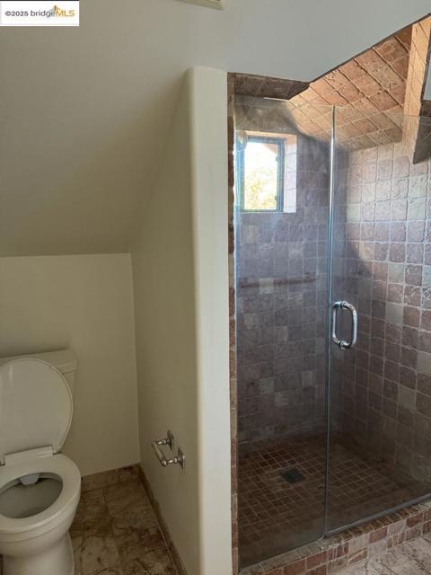 2526 Old Sonoma Rd, Napa CA: https://media.crmls.org/mediaz/0c886bda-1373-4901-bf47-b7641e815e37.jpg
