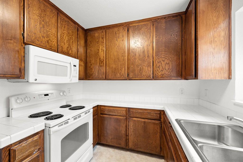 3984 Illinois Street - photo 10