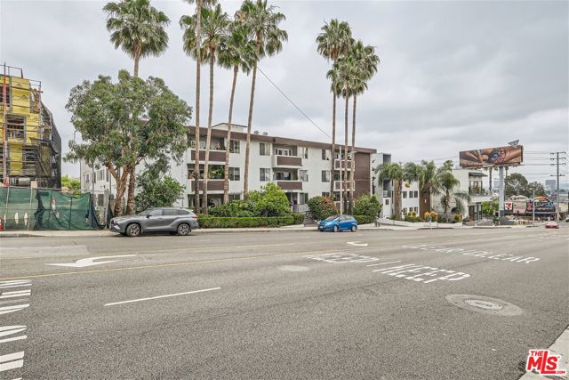 1124 North La Cienega Boulevard, 108 photo 1