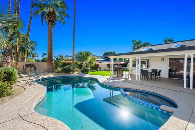 72928 Tamarisk Street, Palm Desert CA: https://media.crmls.org/mediaz/0c8a2d9d-1e5e-4e77-87c5-9be15d92a8a6.jpg