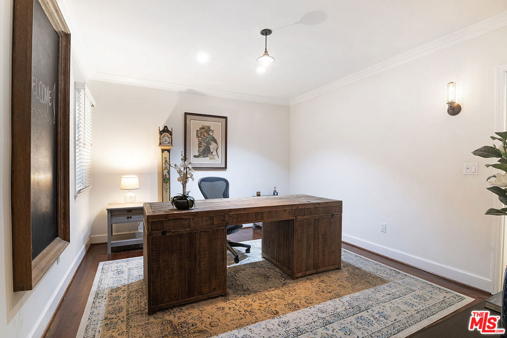 MLS #25596573 image #16