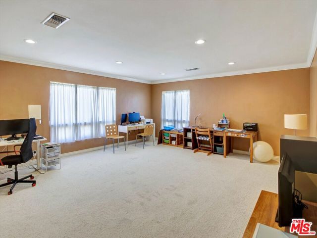 5720 El Rincon Way photo 6