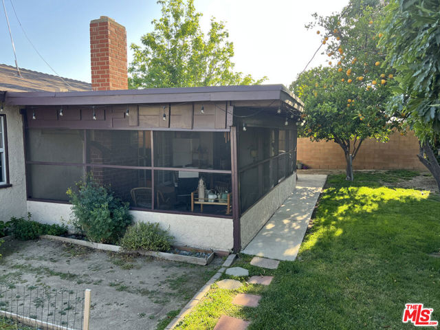 17133 SIMONDS Street photo 7