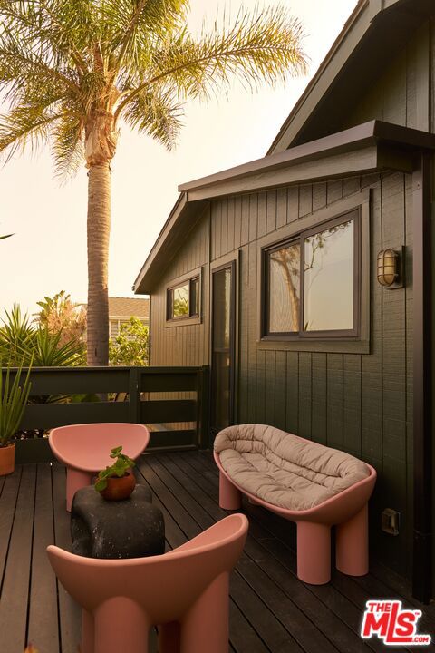 29500 Heathercliff Road, Malibu CA: https://media.crmls.org/mediaz/0c8b9821-a039-4d97-a64c-4761219a8186.jpg