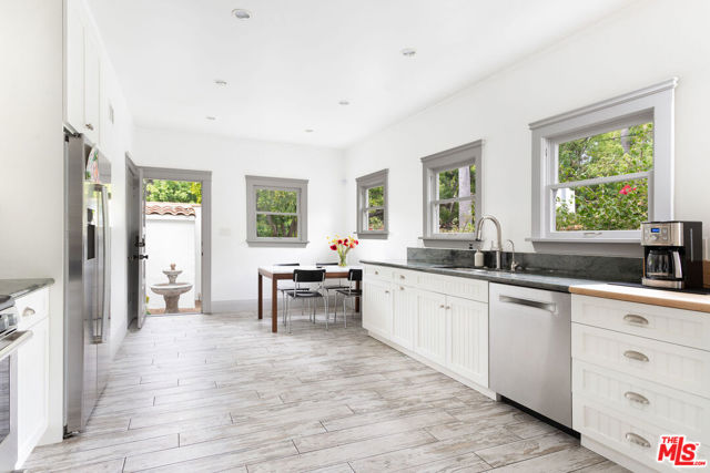 5850 Foothill Drive, Los Angeles CA: https://media.crmls.org/mediaz/0c8c66a8-bf3b-45ca-acd5-3fee2b8041d0.jpg
